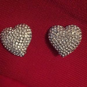 Beautiful Carolee clip on earrings